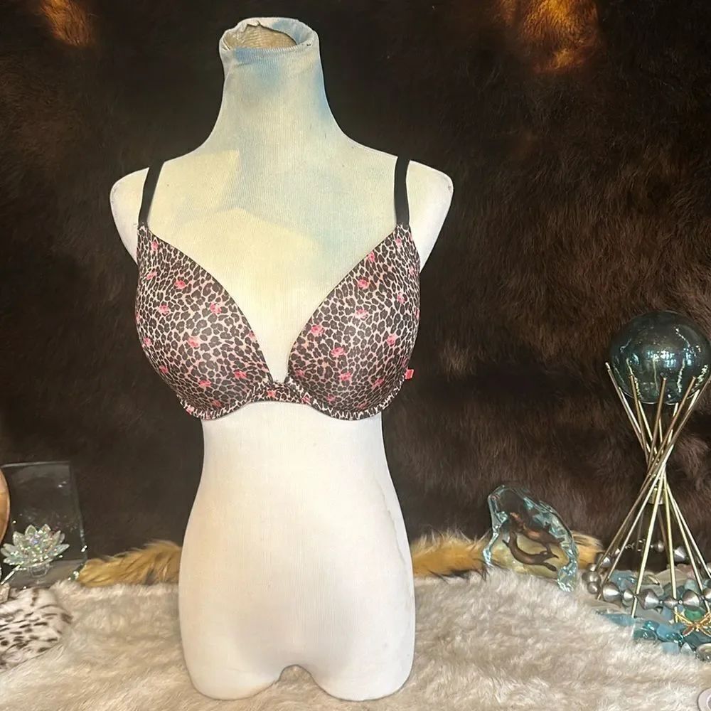 Victoria’s Secret bra 36DD (3450)